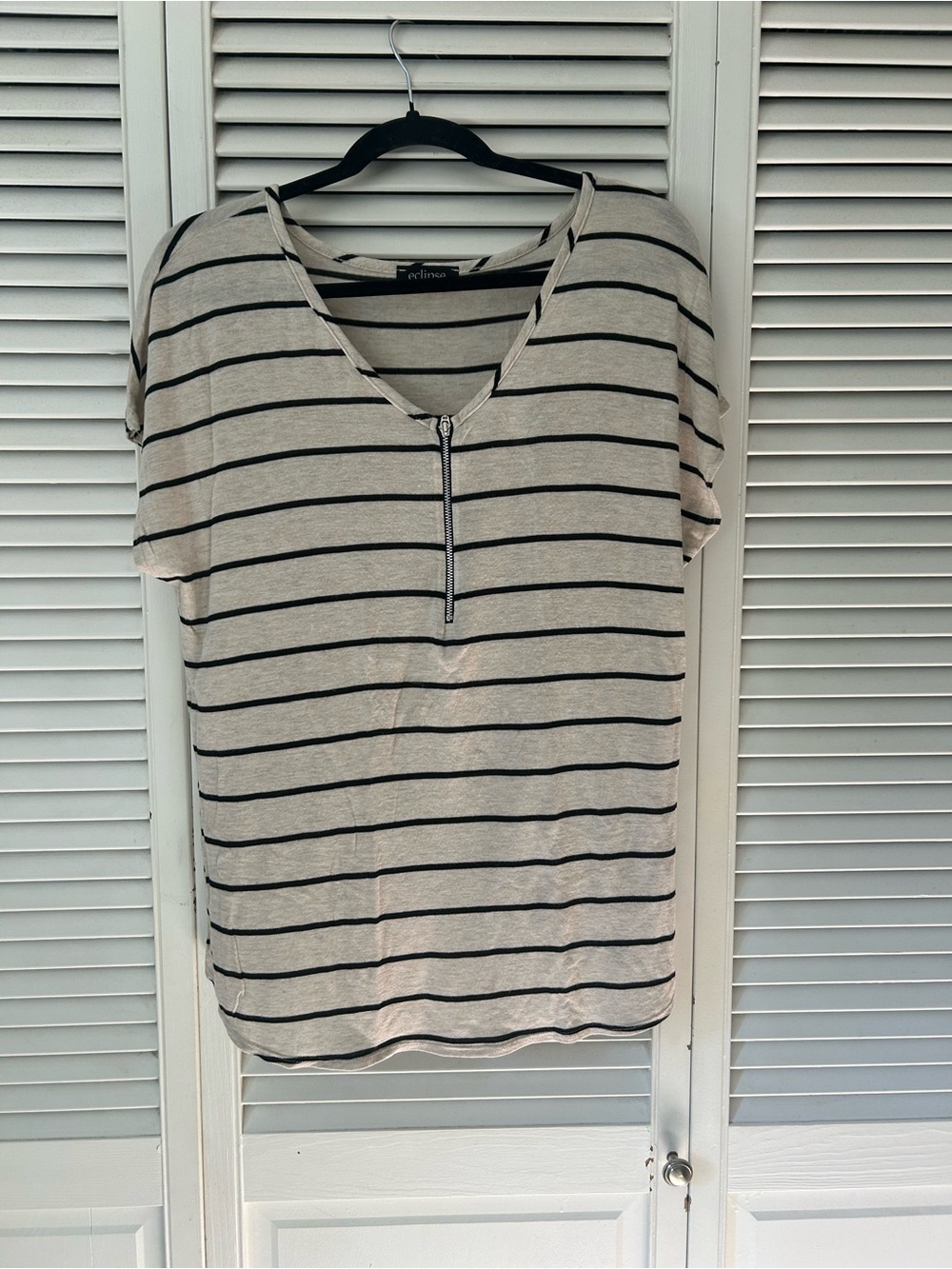 Eclipse Cream and Black Striped V-Neck Short Sleeve Tee with Zip